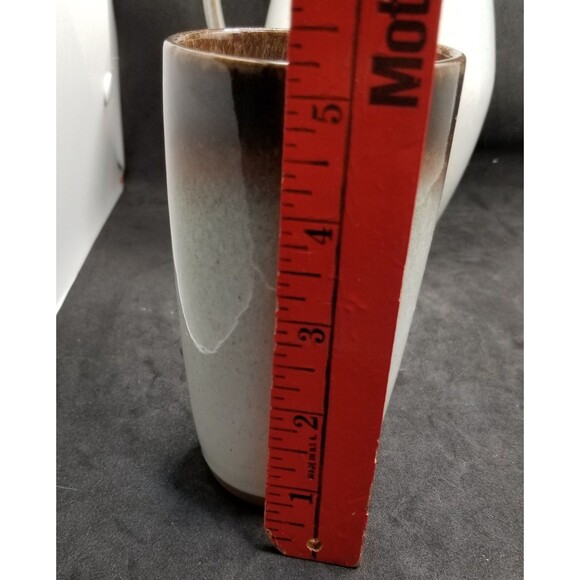 Vintage Peter Potts pinched tumbler pair one beautiful one with damage. - Picture 8 of 10